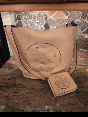 Tory Burch Beige Perforated Logo Leather Bag And Wallett